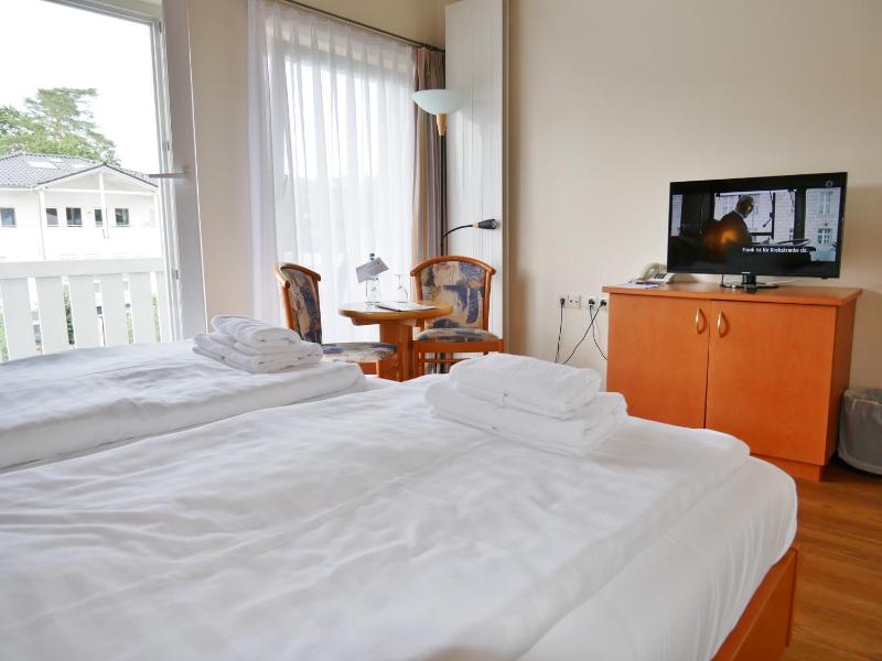 R&R Hotel Strandallee - image 2