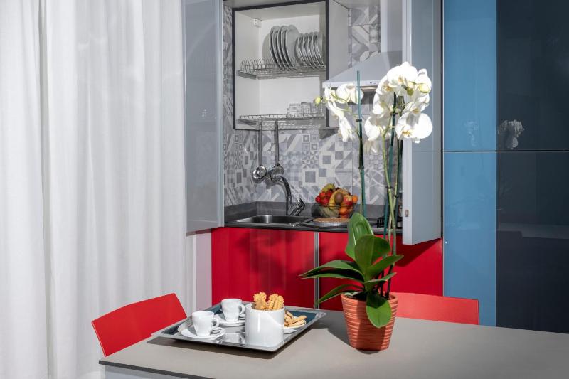 One-Bedroom Suite (4 Adults) image 2