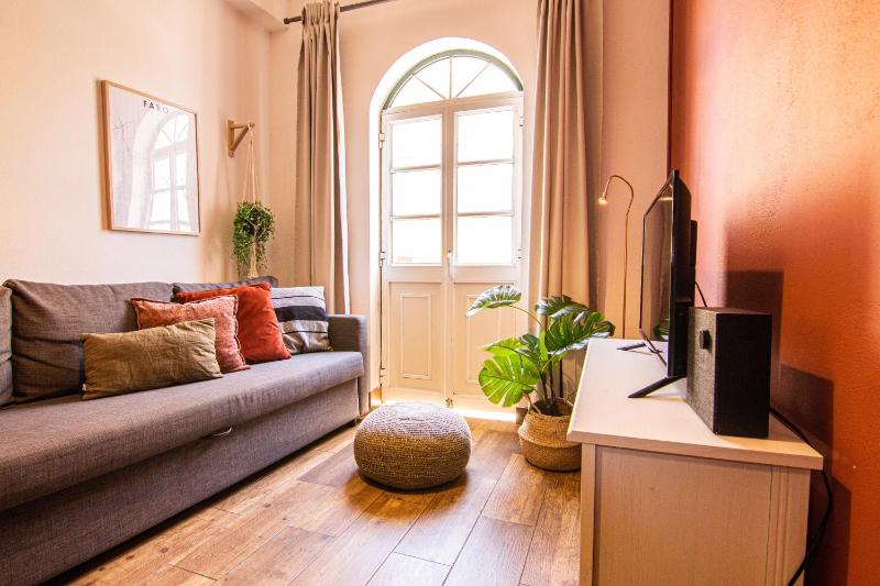 Faro Central - Holiday Apartments - image 7