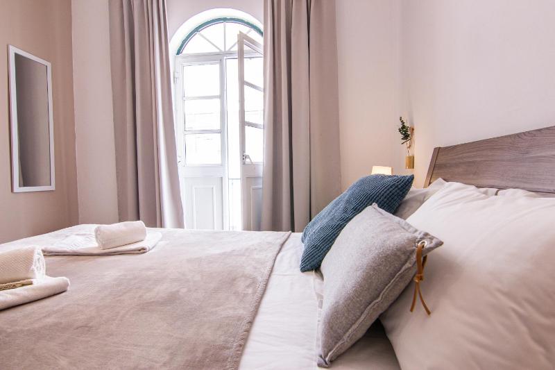 Faro Central - Holiday Apartments - image 24
