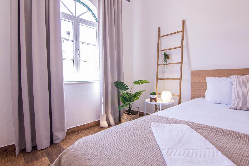 Faro Central - Holiday Apartments - image 50