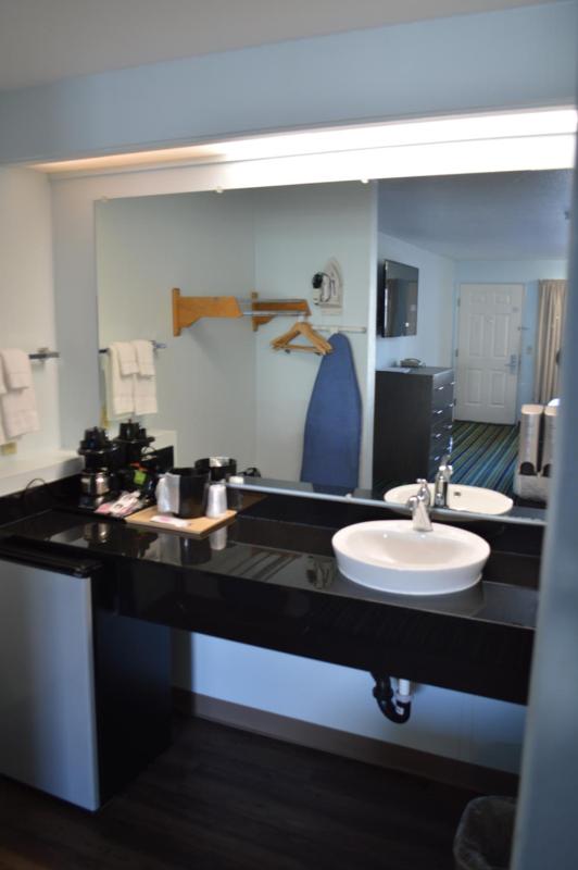King Room image 4