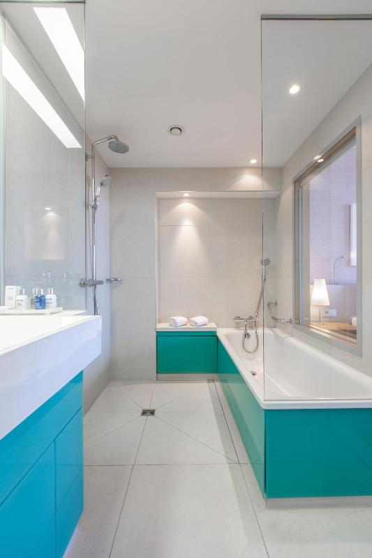 Suite with Park View image 2