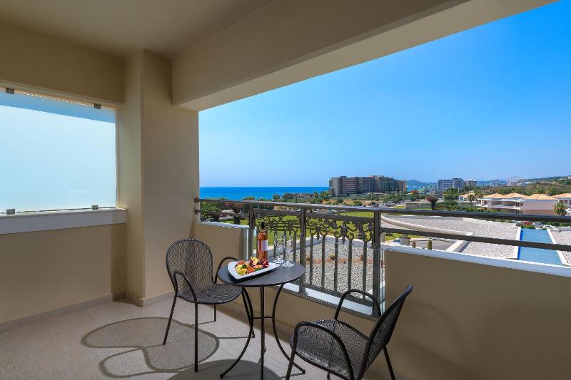 Junior Suite with Sea View image 3