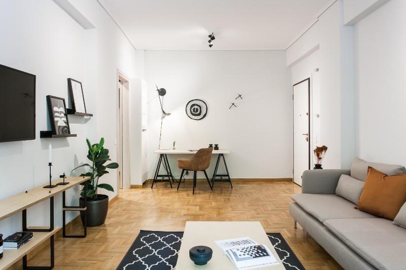 Bright 2BD Apartment in Psychiko by UPSTREET - image 14