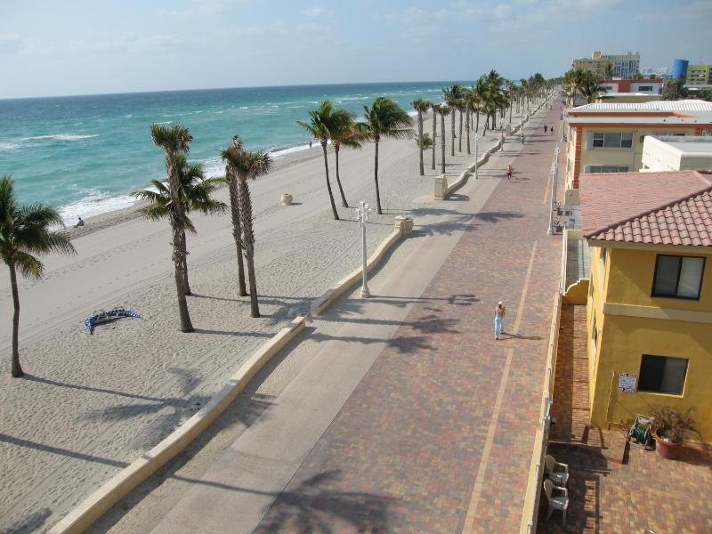 Hollywood Sands Resort - image 12
