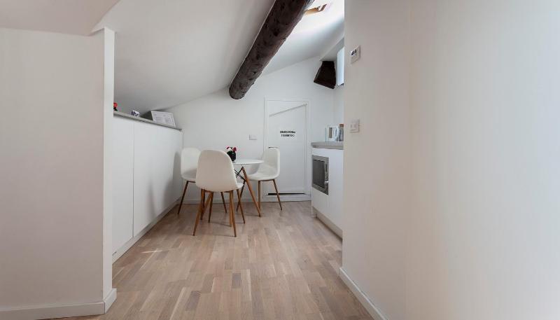 Apartment image 3