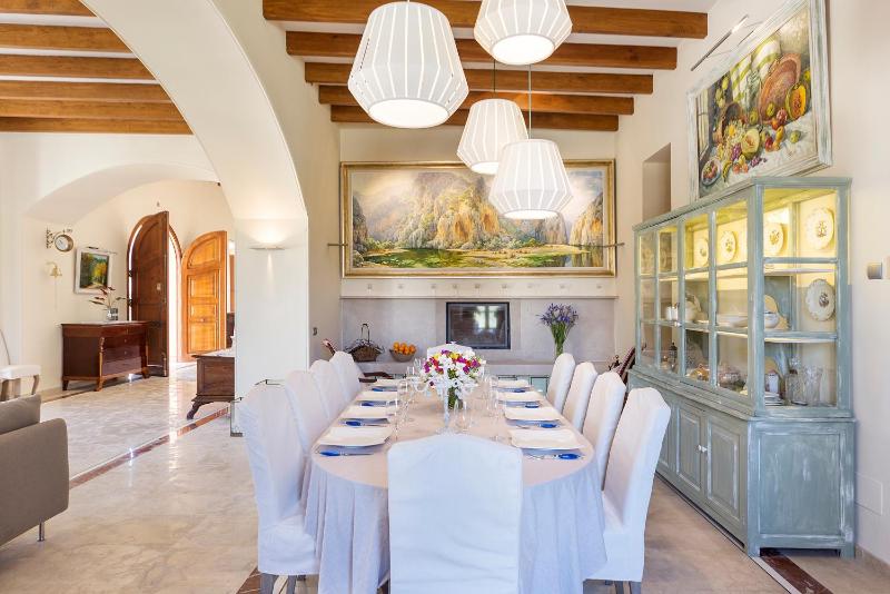 Villa image 2