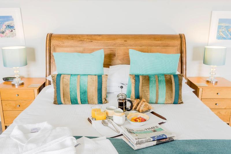 Suite with Balcony image 3