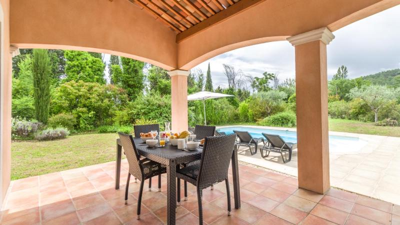 Three-Bedroom Villa with Private Pool image 4