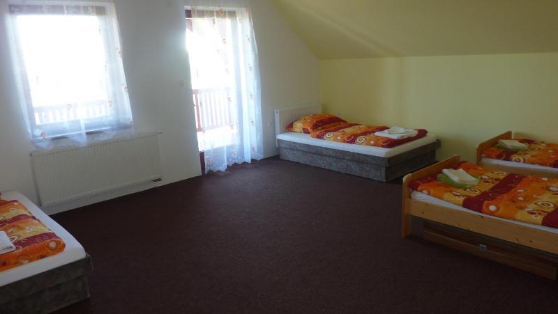 Two-Bedroom Apartment with Balcony (4 Adults) image 4