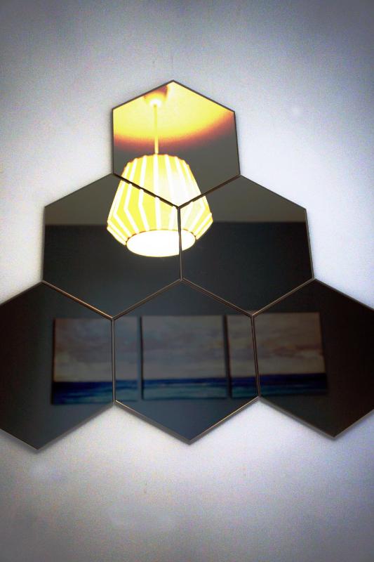 Holiday House - image 7