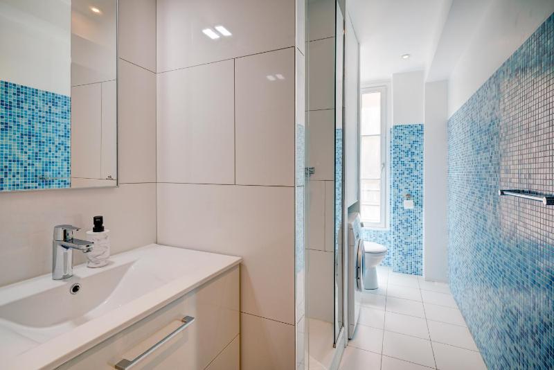 Three-Bedroom Apartment image 3