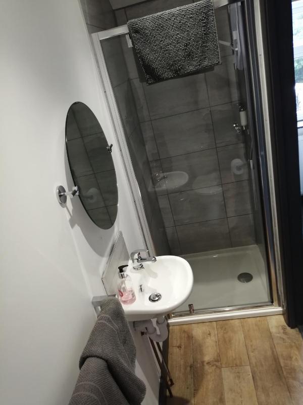 Featherbed Cottage - image 4