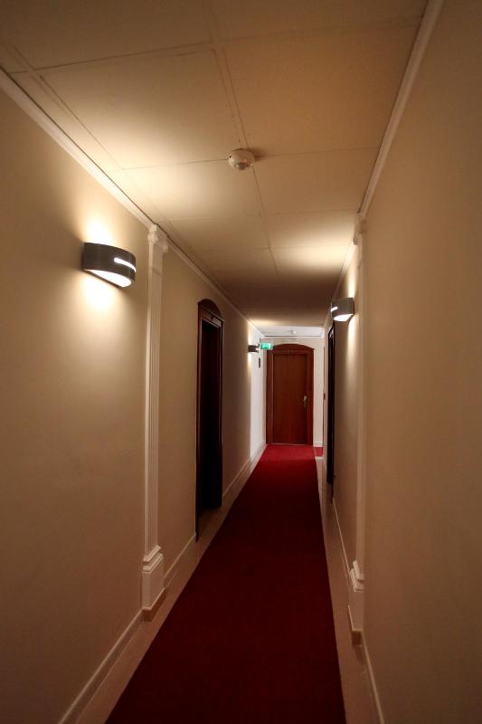 Single Room image 2
