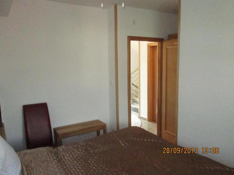 One-Bedroom Suite image 4