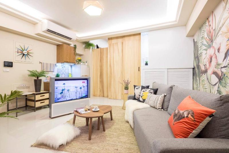 Spacious family Full-floor Apt - image 7