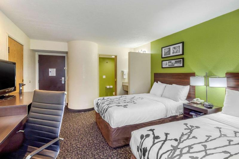 Double Room with Two Double Beds - Non-Smoking image 3