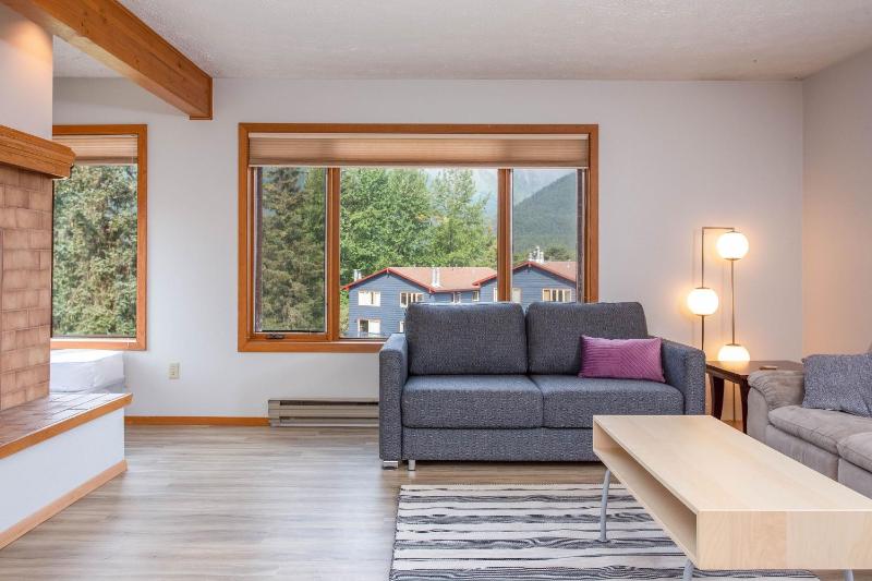 One Bedroom Apartment image 2