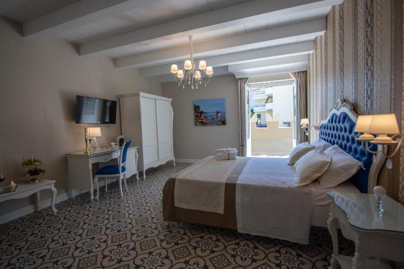 Sui Generis Tropea Luxury Rooms - image 35