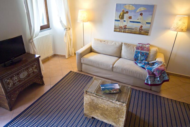Duplex Apartment with Lake View image 3