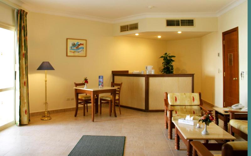 Falcon Hills Hotel - image 19