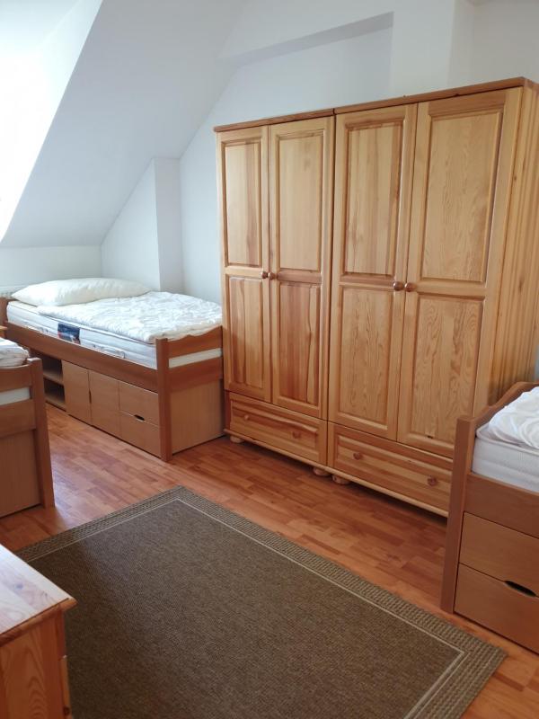 Triple Room with Bathroom image 2