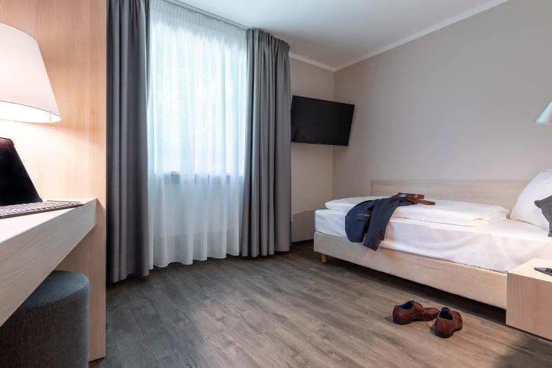 Single Room image 1