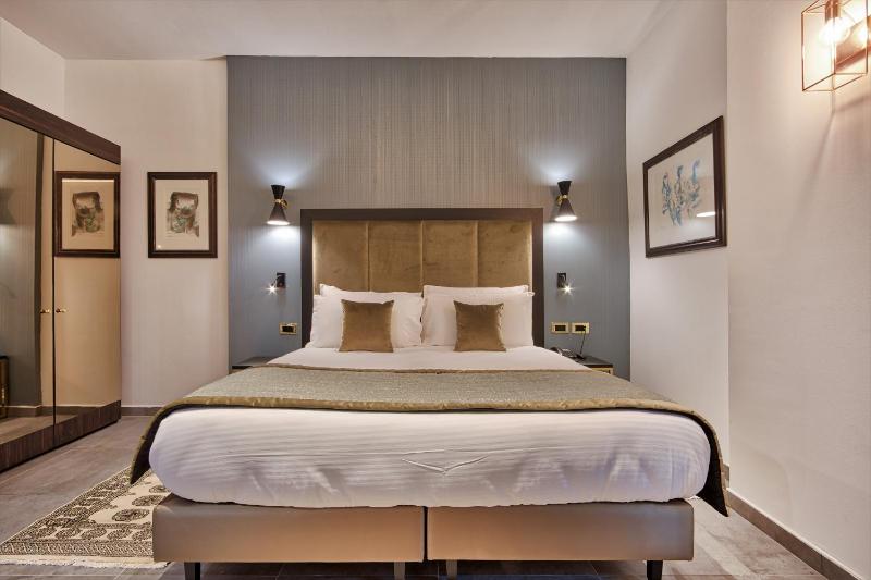 Deluxe Double Room image 1