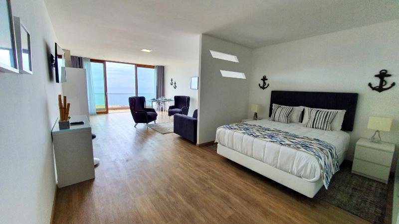 Apartment with Sea View image 1