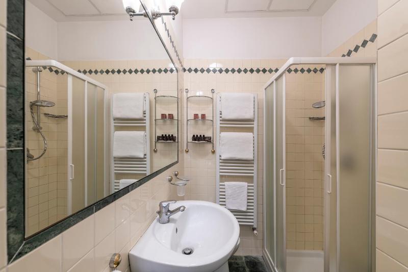 Superior Double or Twin Room with Terrace image 3