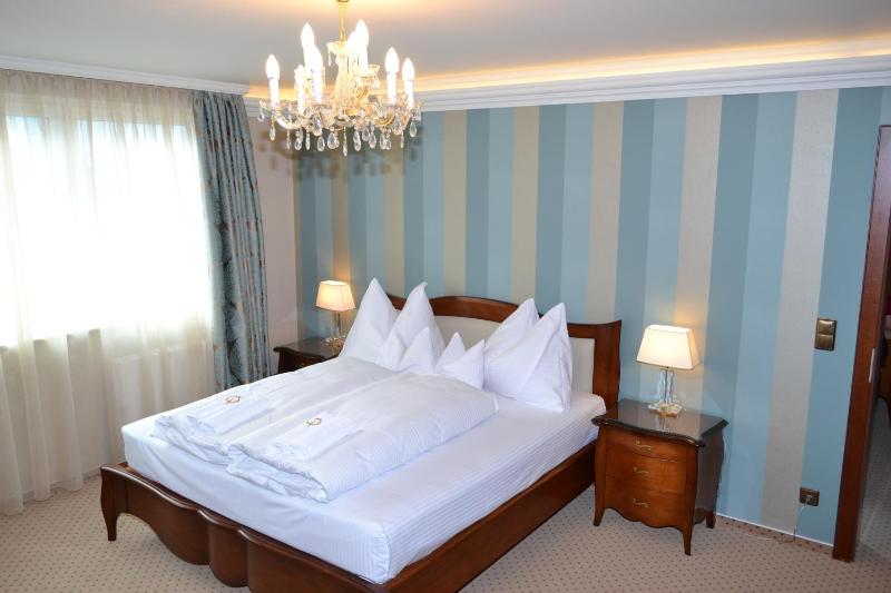 Deluxe Apartment image 2