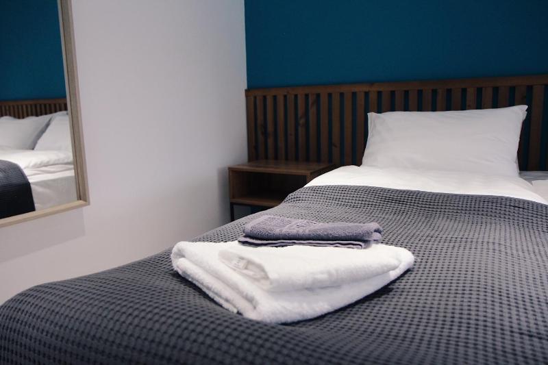 Twin Room image 1