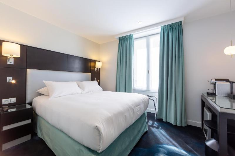 Two Adjacent Standard Double Rooms image 3