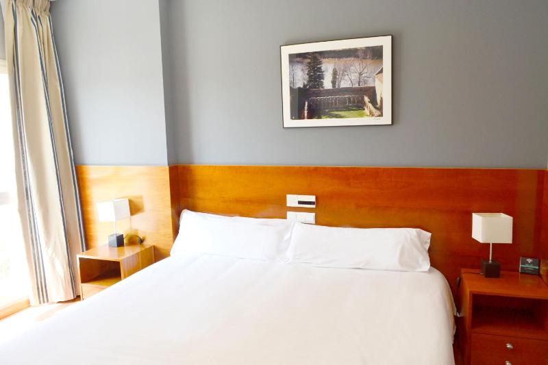 Standard Double or Twin Room image 3