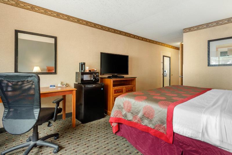 One-Bedroom King Suite with Sofa Bed - Non-Smoking image 2