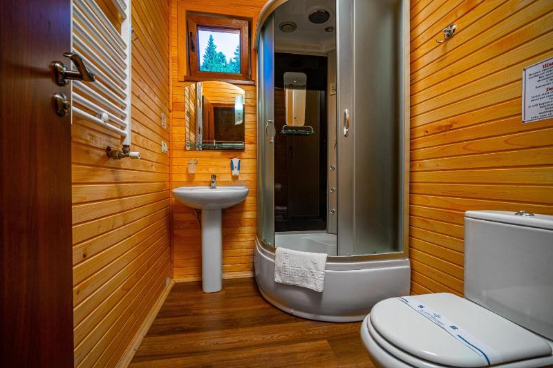 Standard Twin Room image 2