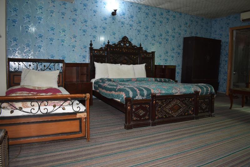 Triple Room image 3
