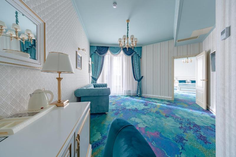 Two Room Suite image 3