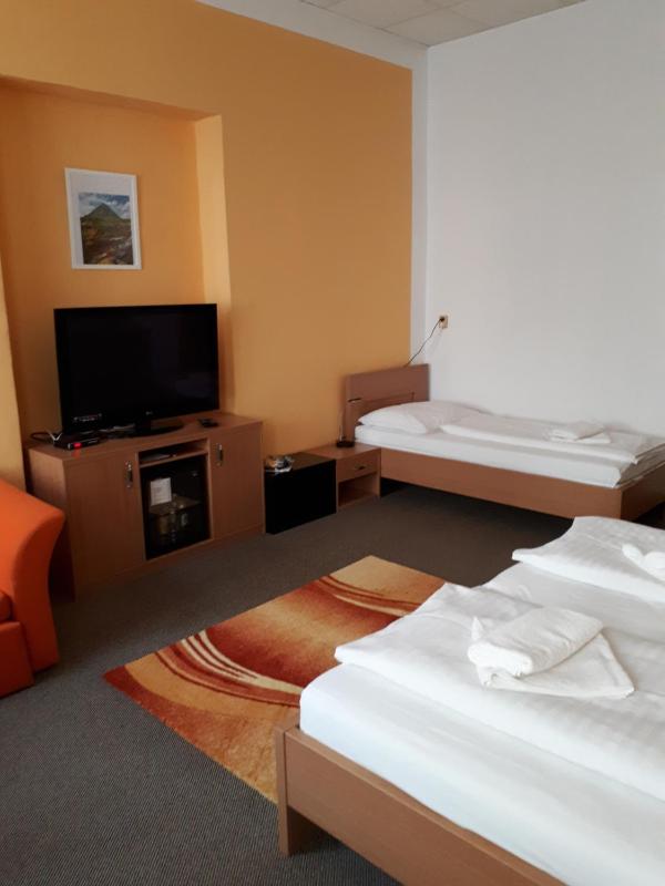 Family Double Room image 1