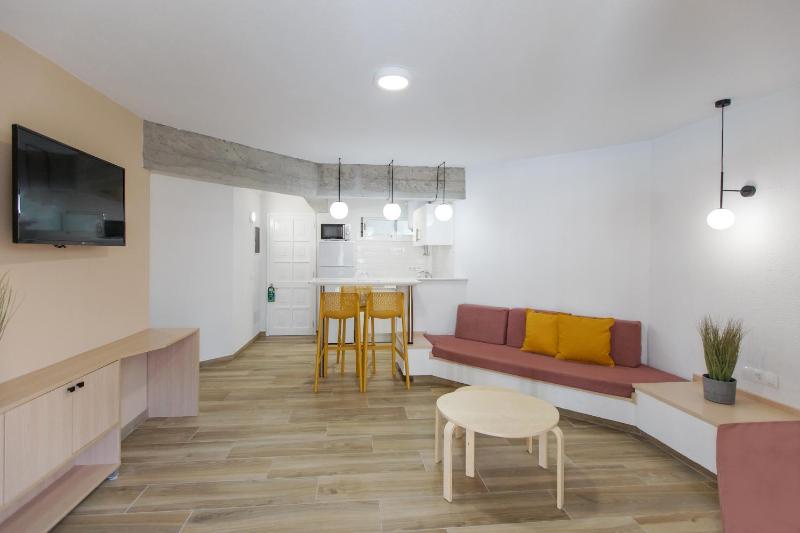 Superior Apartment image 3