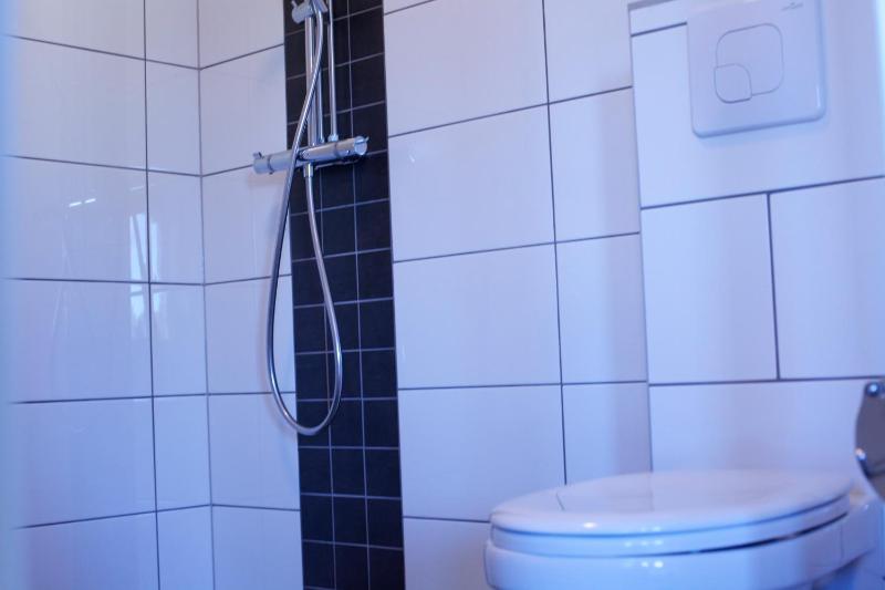 Double or Twin Room image 3