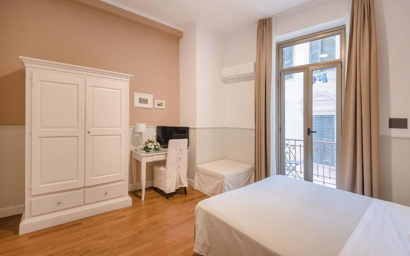 Double or Twin Room with Balcony image 3