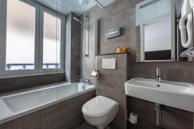 Standard Single Room image 2