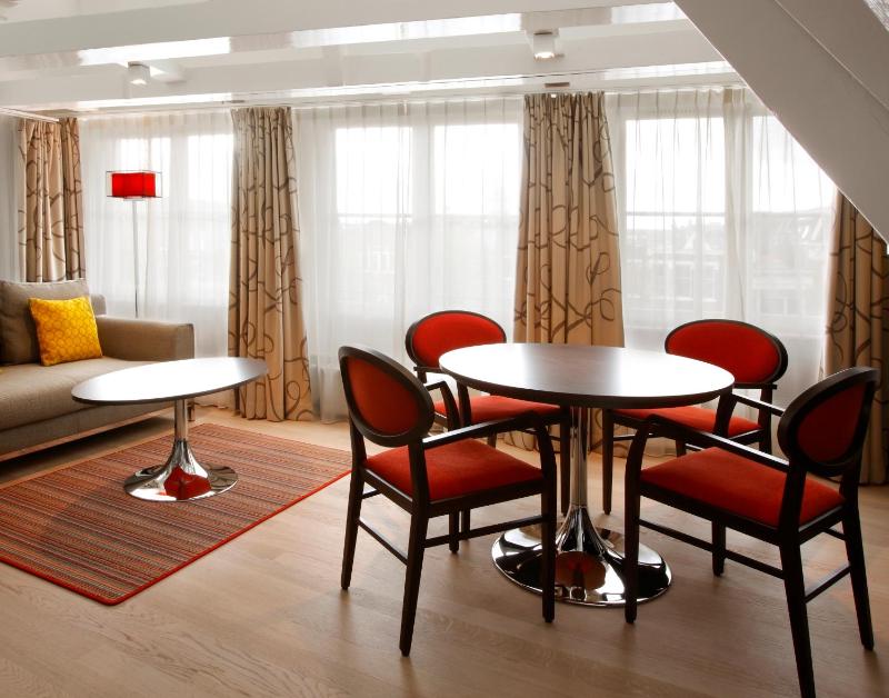 Krasnapolsky Apartments - image 15