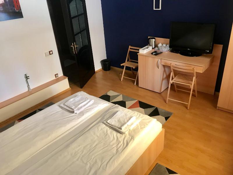 Cristi's Rooms - Pensiune - image 25
