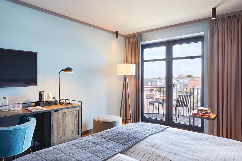 Standard Double Room Harbor - Balcony image 4