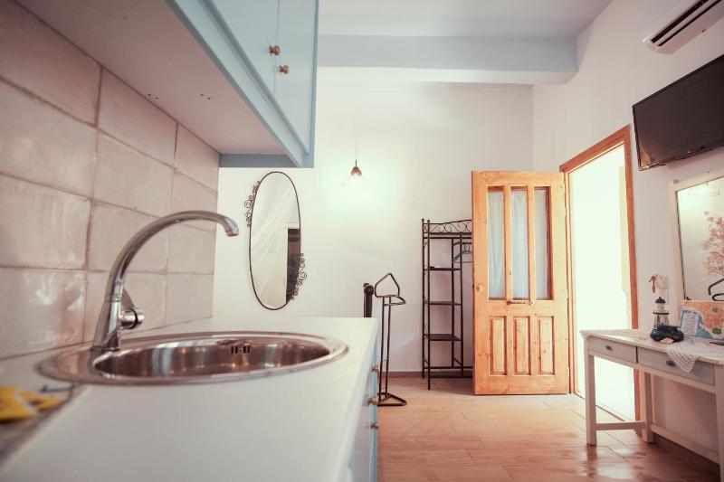Studio - Ground Floor image 2
