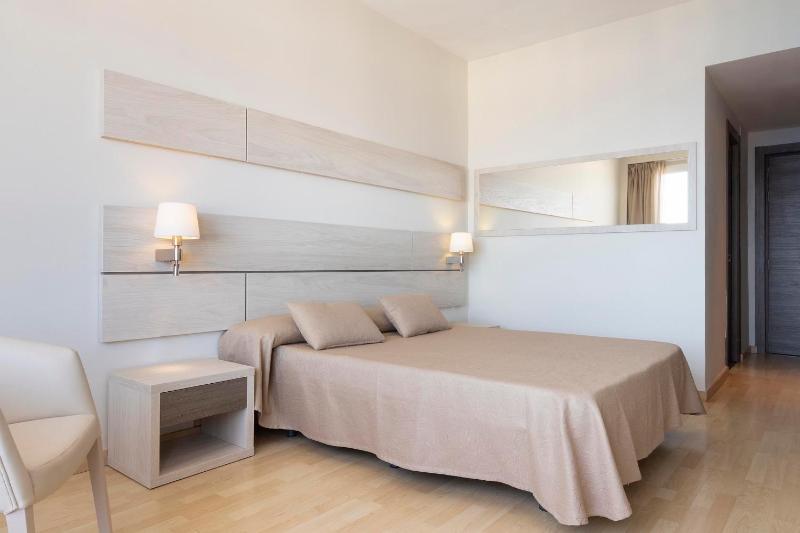 Single Room image 3