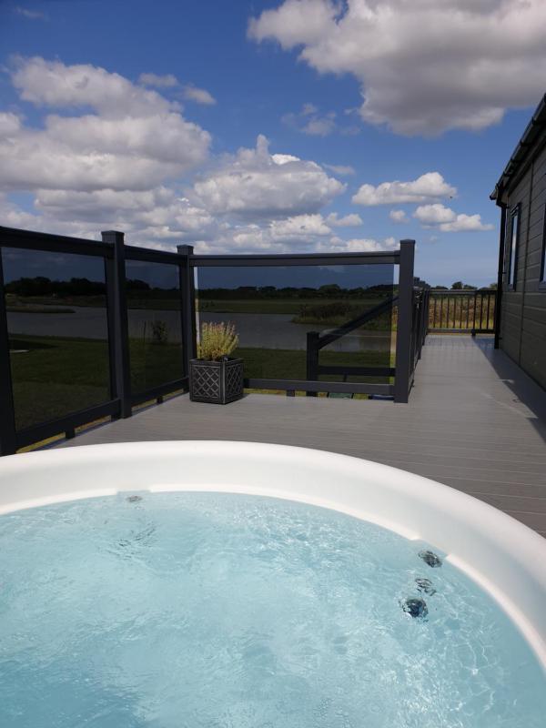 Apartment with Lake View image 3